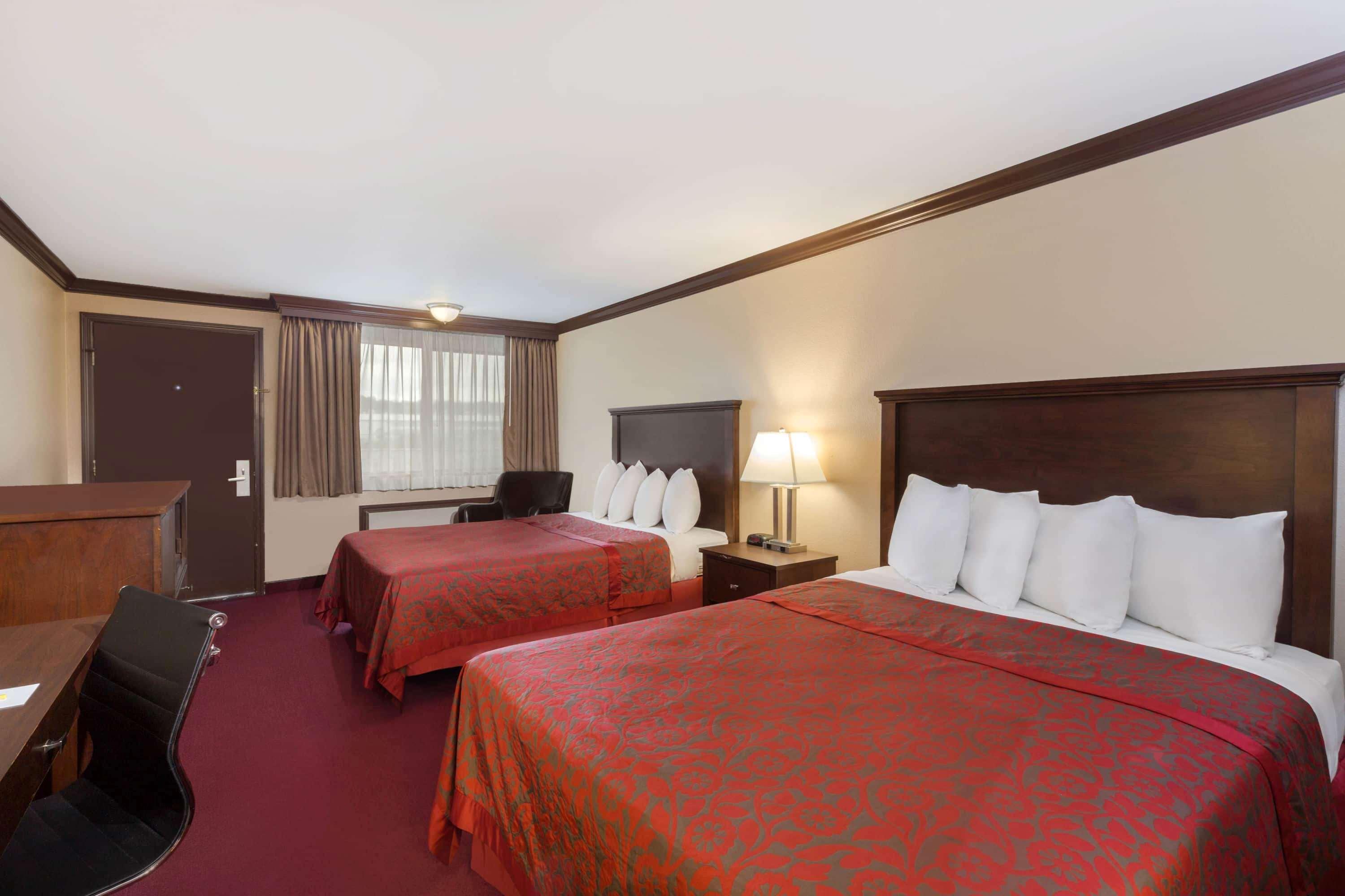 Days Inn By Wyndham Auburn Eksteriør billede