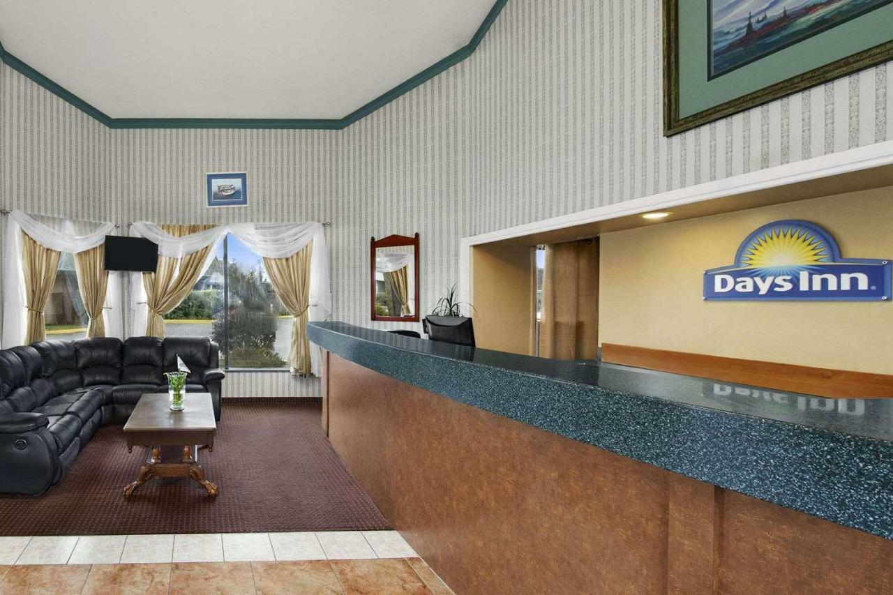 Days Inn By Wyndham Auburn Eksteriør billede